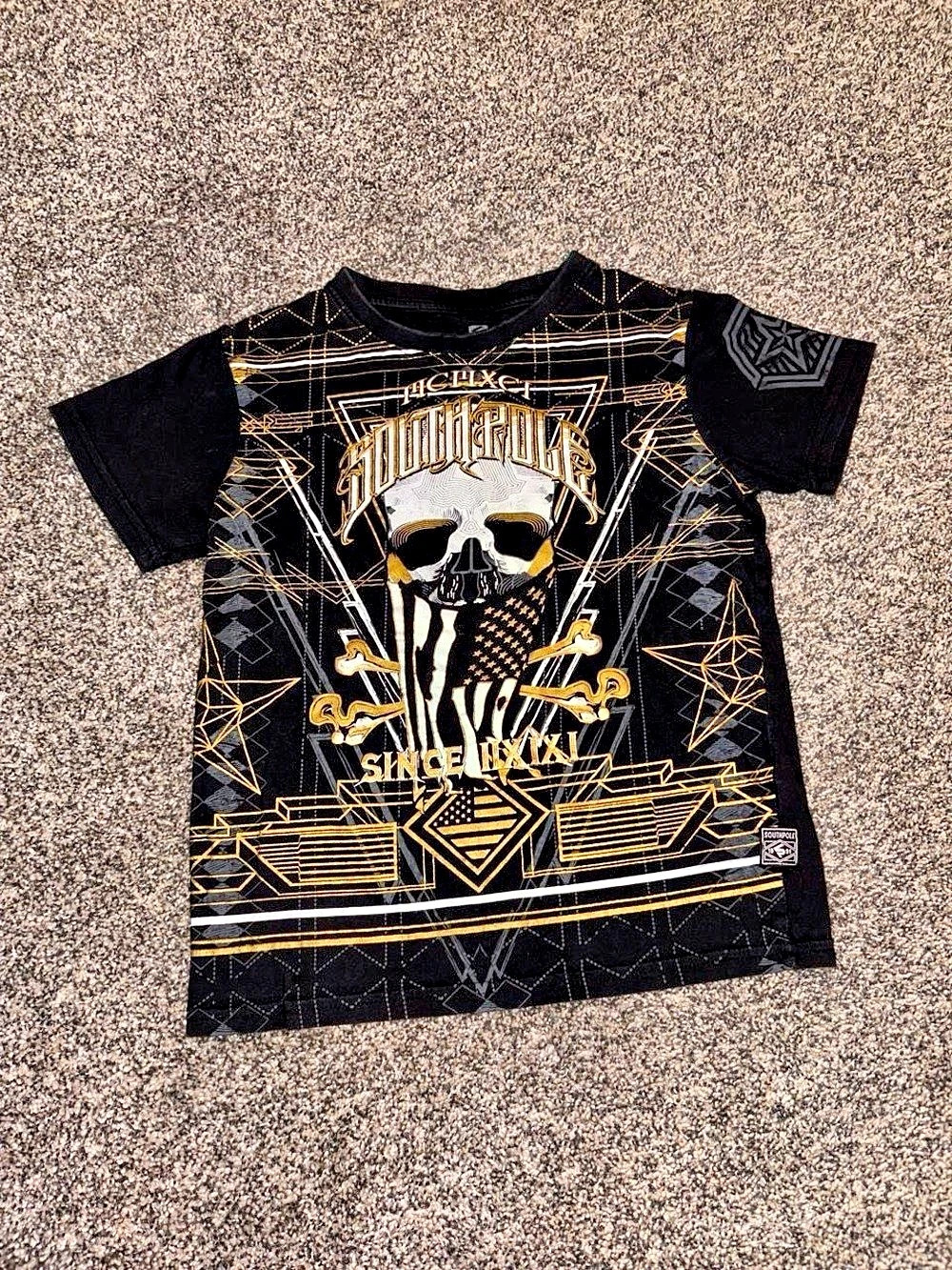 Grunge Alt Southpole black Tee with Skull Graphic